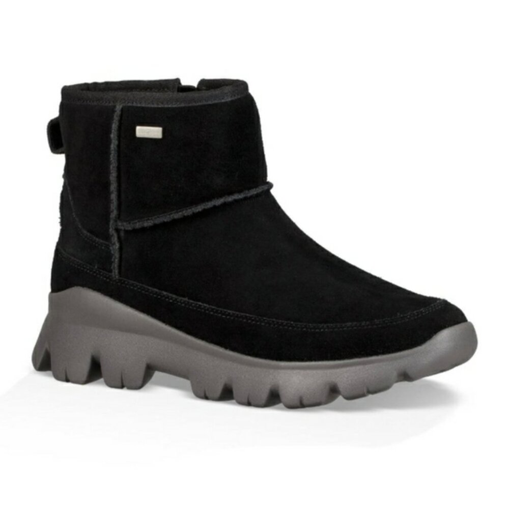 UGG Black Palomar Boots Waterproof Ankle Zipper Hiking Camping Gorpcore Size 8
